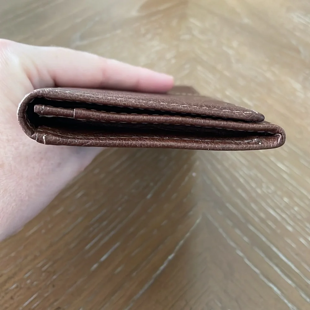 NWOT Adabar Men’s Brown Leather Bifold Long Wallet - butter soft leather